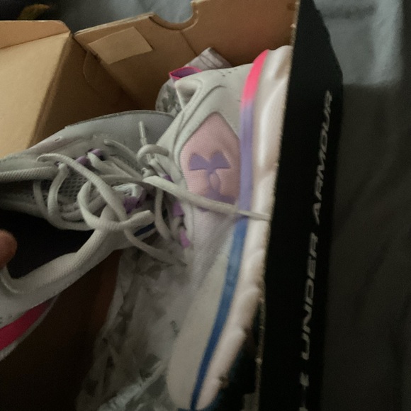 Shoes - Picture 3 of 5